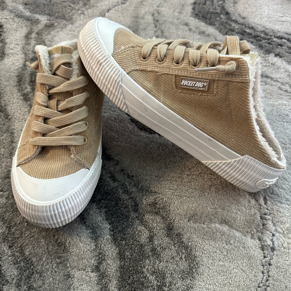 Rocket Dog Beige Corduroy Sneakers with White Sole
